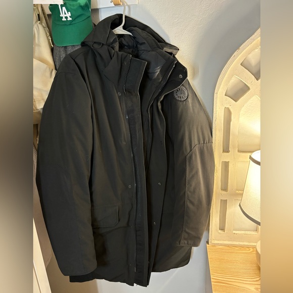 canada goose parka men’s XL